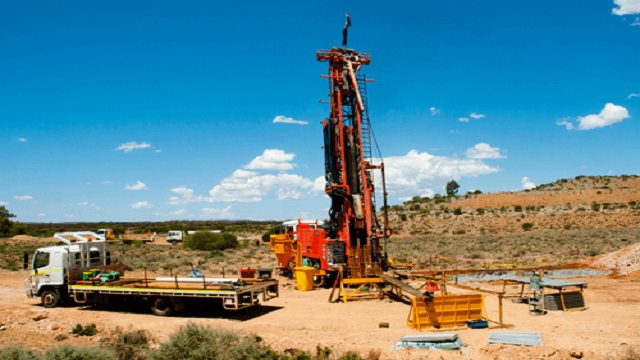 Decanter centrifuge for exploration drilling