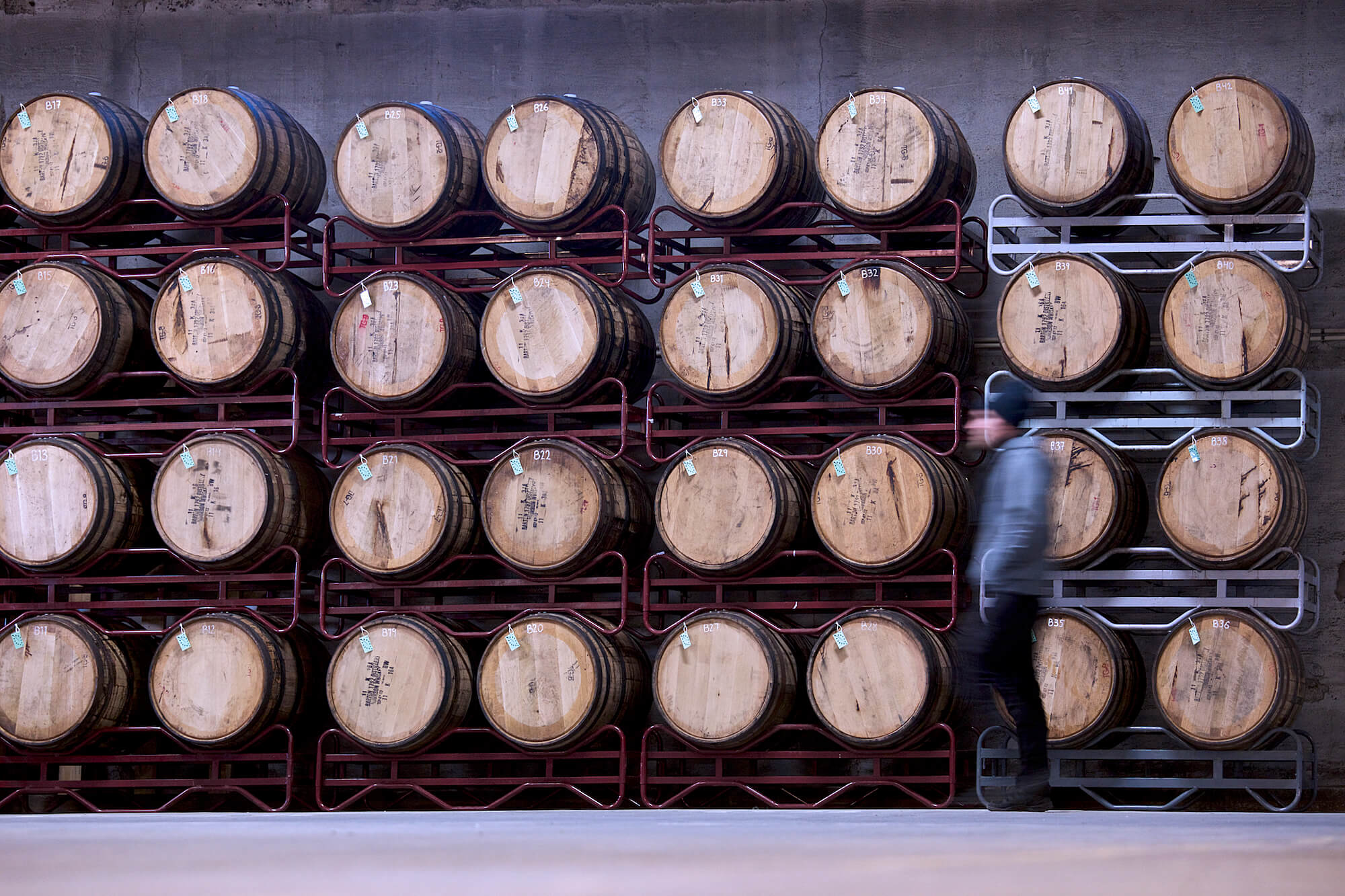 brewing craft beers barrels