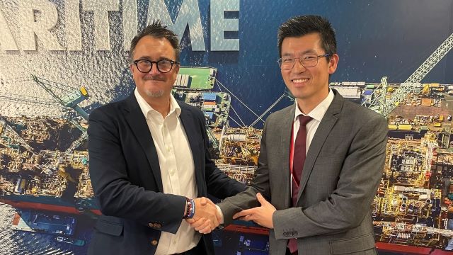 David Jung, Business Development Manager, Alfa Laval and Carl Henrickson, General Manager of Shipping Technology, Shell