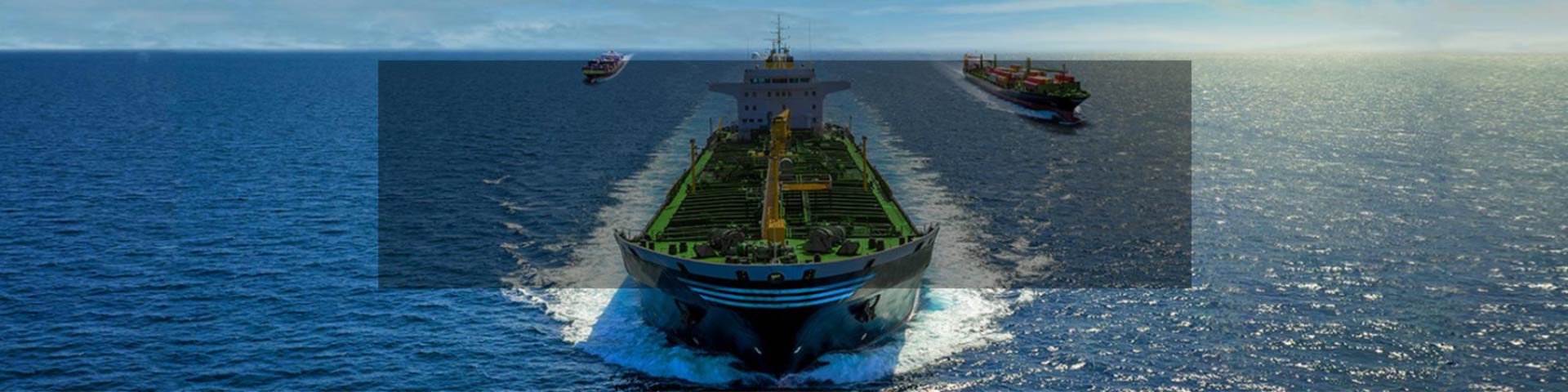 Navire sur l'océan - carburant méthanol