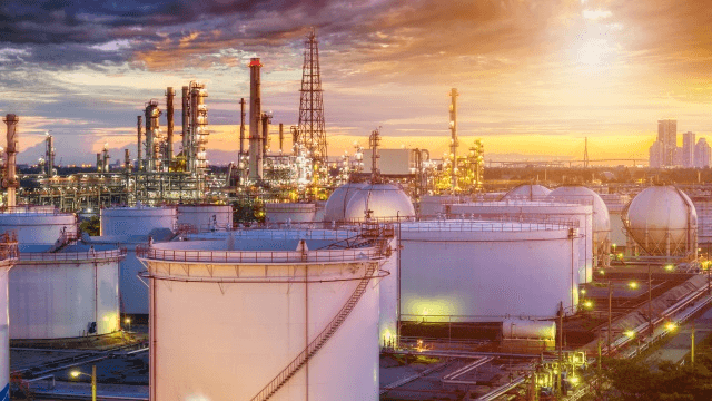 oil refinery industry sunset 640x360