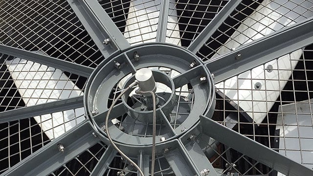 Fan blades on an air-cooled heat exchanger