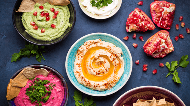 colorfu-dips-hummus-beetroot-avocado-pomegranate-pita-chips.png